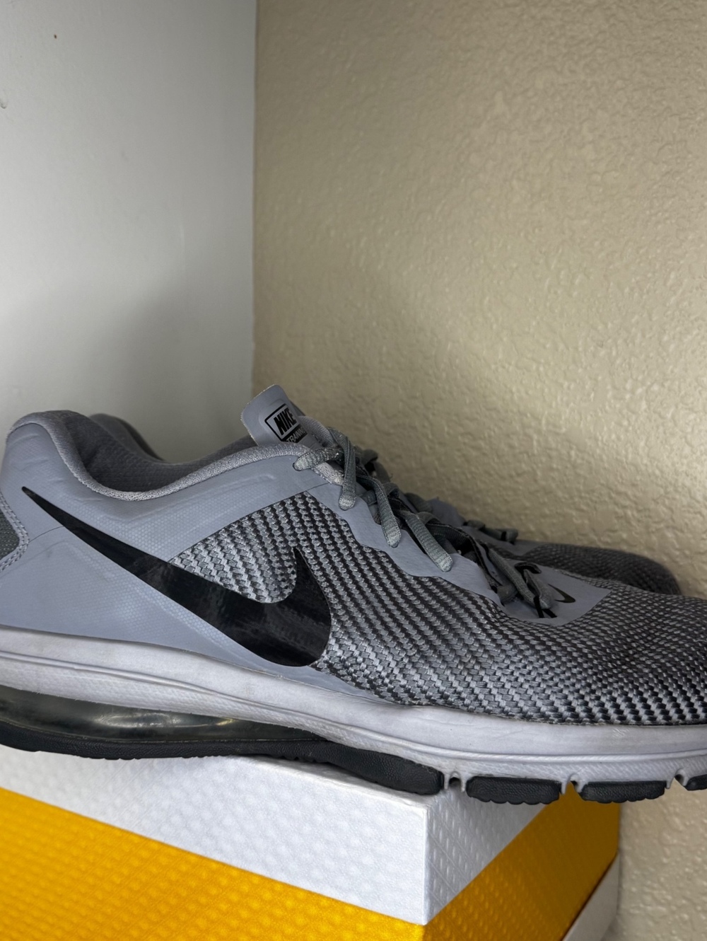 Nike Air Max Full Ride TR 1.5 Men’s Size 11 Gray Black 869633-011